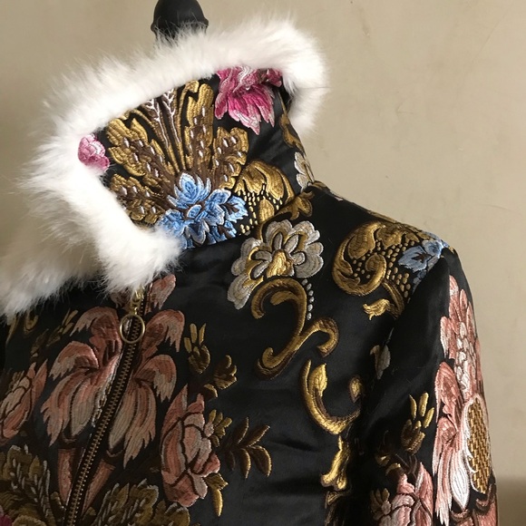 Floral Brocade Jacket with Faux Fur Collar - Picture 4 of 11